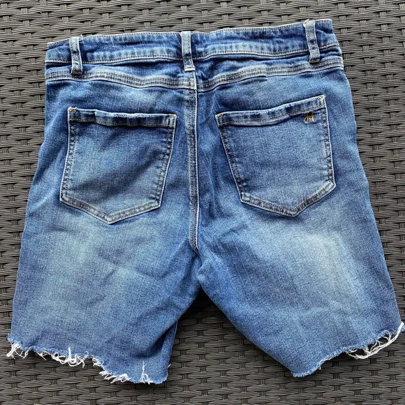 Grace & lace Distressed Blue Denim Shorts size 6 - Picture 2 of 10